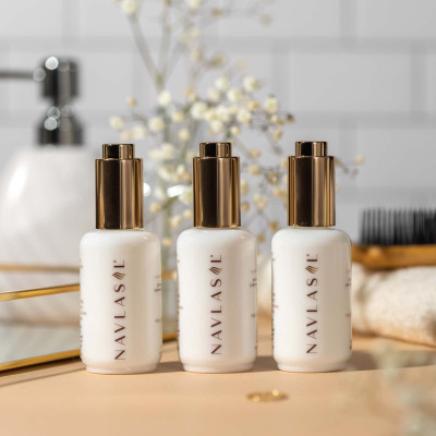 Navlasil –⁠ sérum na vlasy proti šedinám a vypadávání, 50 ml